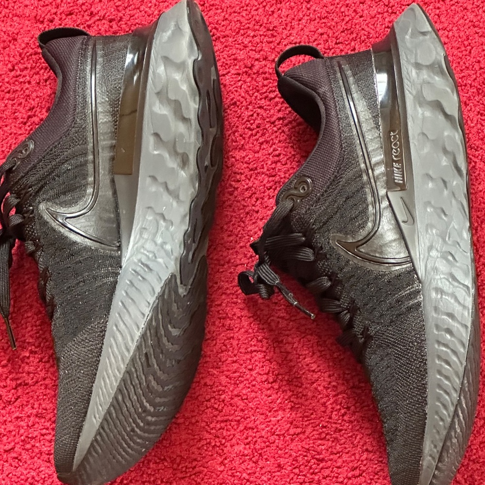 Nike React Infinity Flyknit 2 Triple Black Running Shoes Mens Size 10.5 - Picture 2 of 5